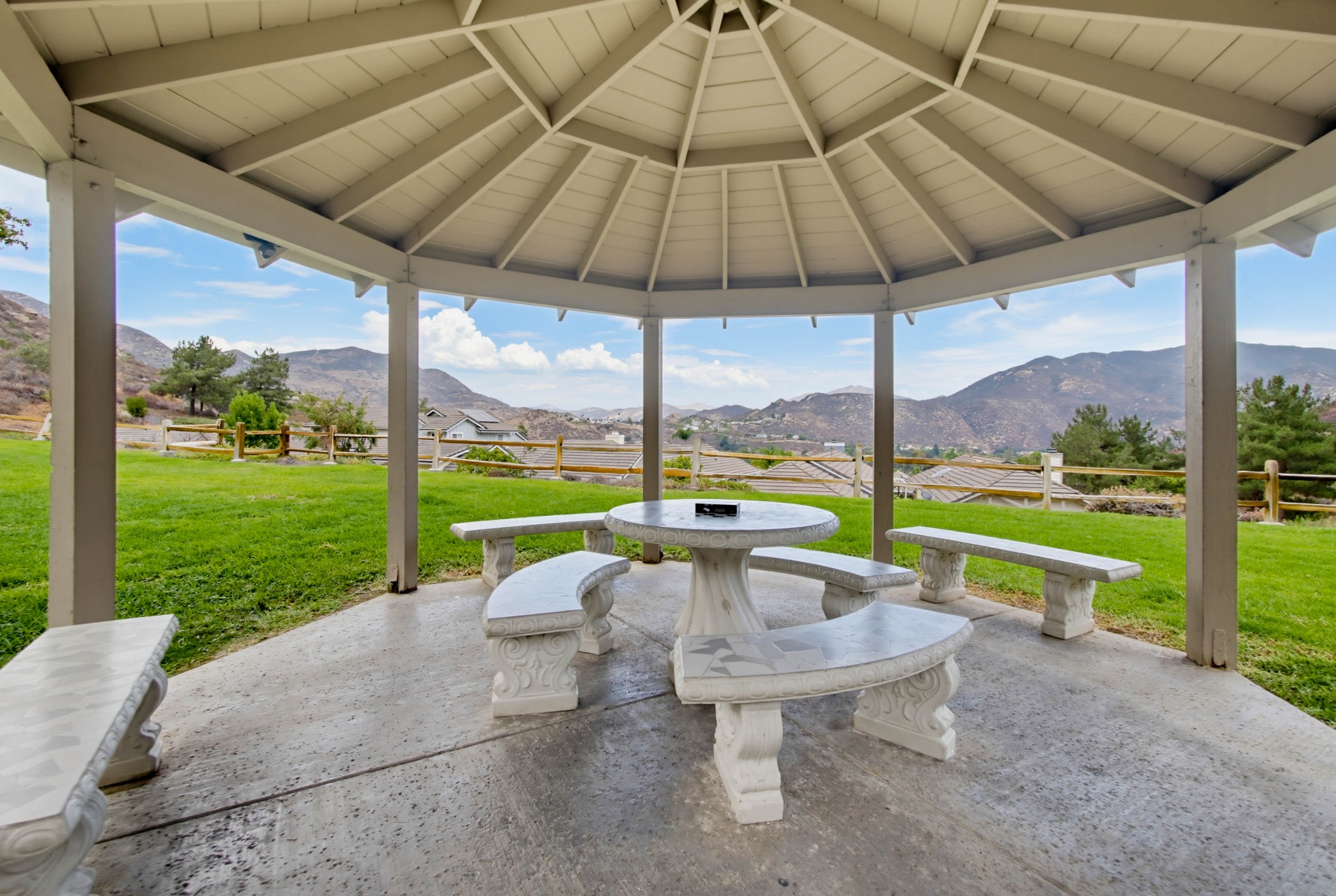 Virtual tour photo 71 of 112 for 2767 Blackbush Ln