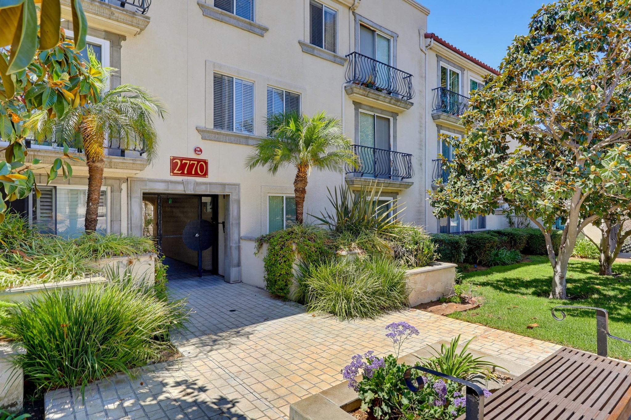 Virtual tour photo 6 of 70 for 2770 Second Ave