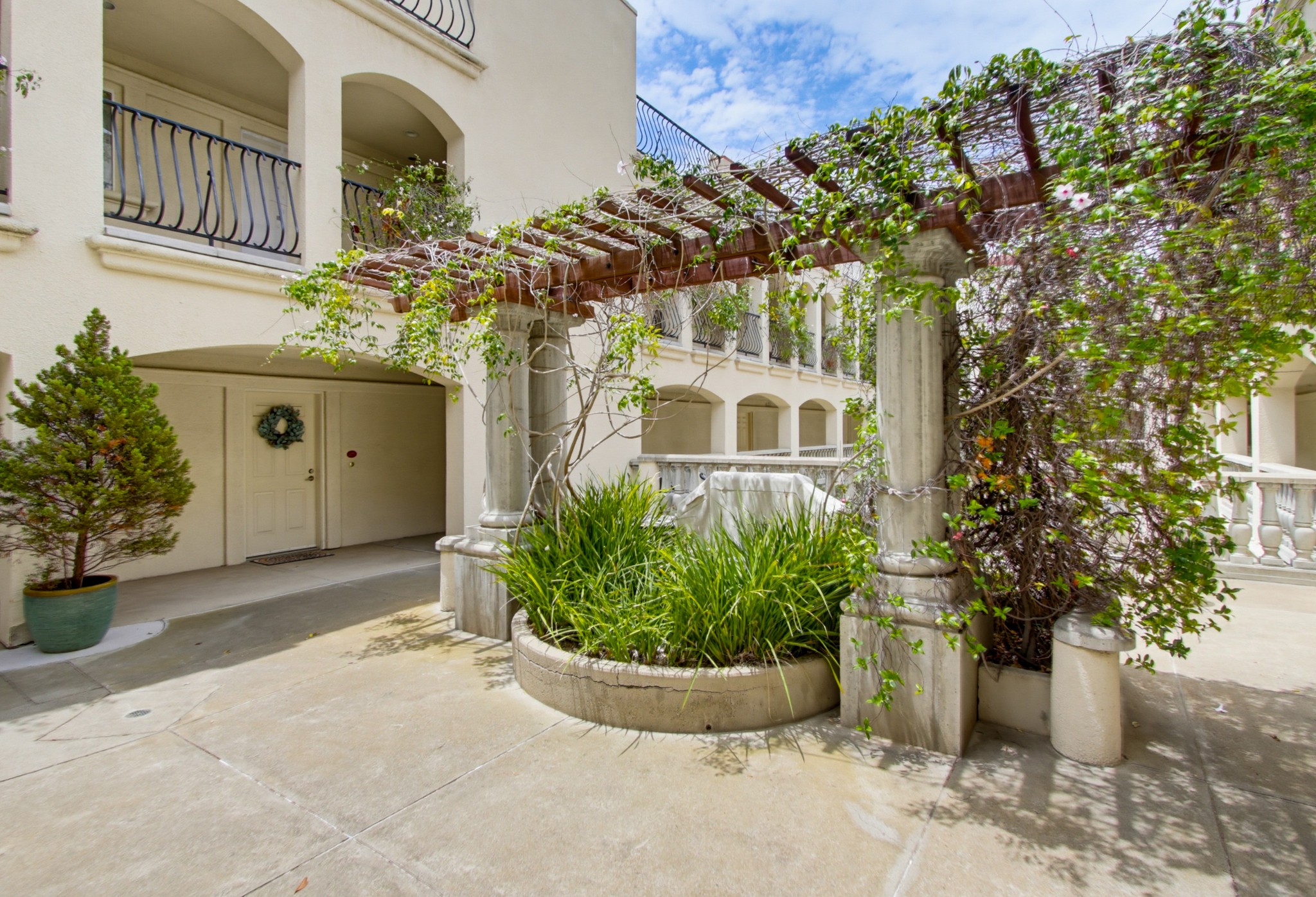 Virtual tour photo 5 of 71 for 2770 Second Ave Unit 112