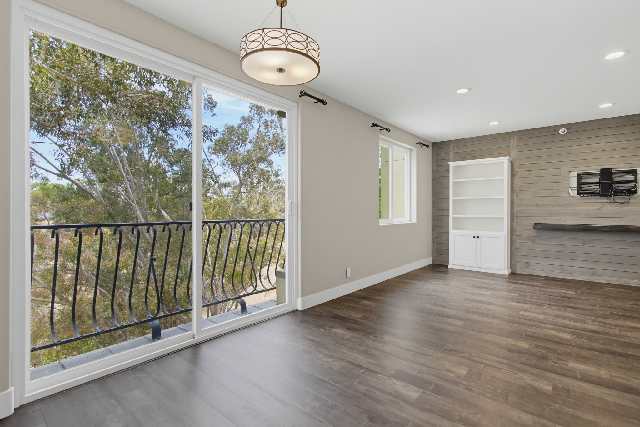 Virtual tour photo 22 of 71 for 2770 Second Ave Unit 112