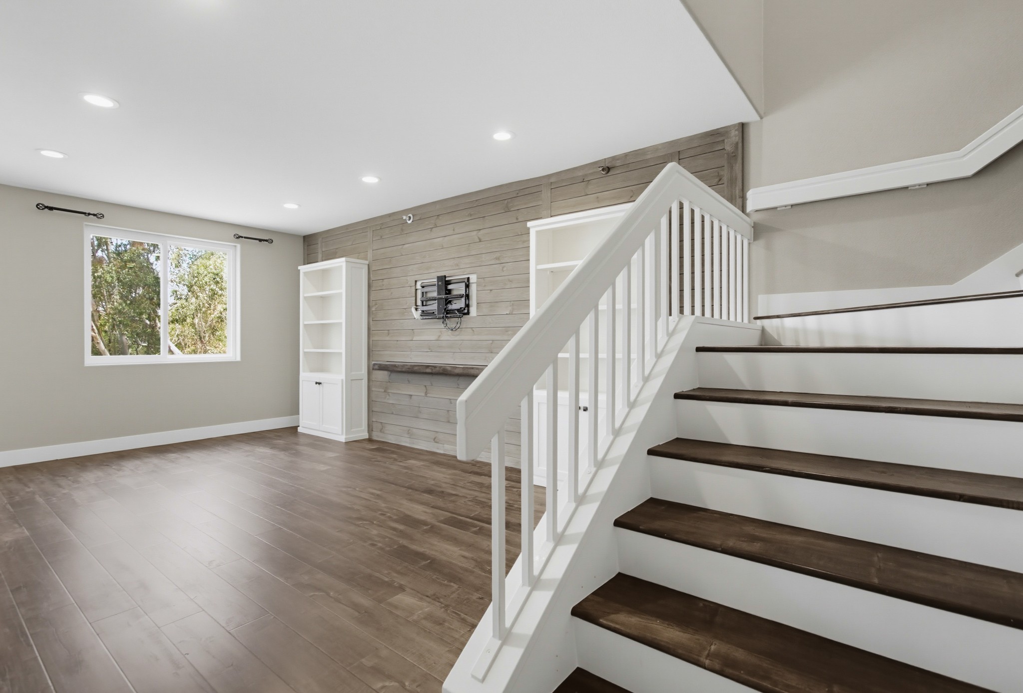Virtual tour photo 34 of 71 for 2770 Second Ave Unit 112