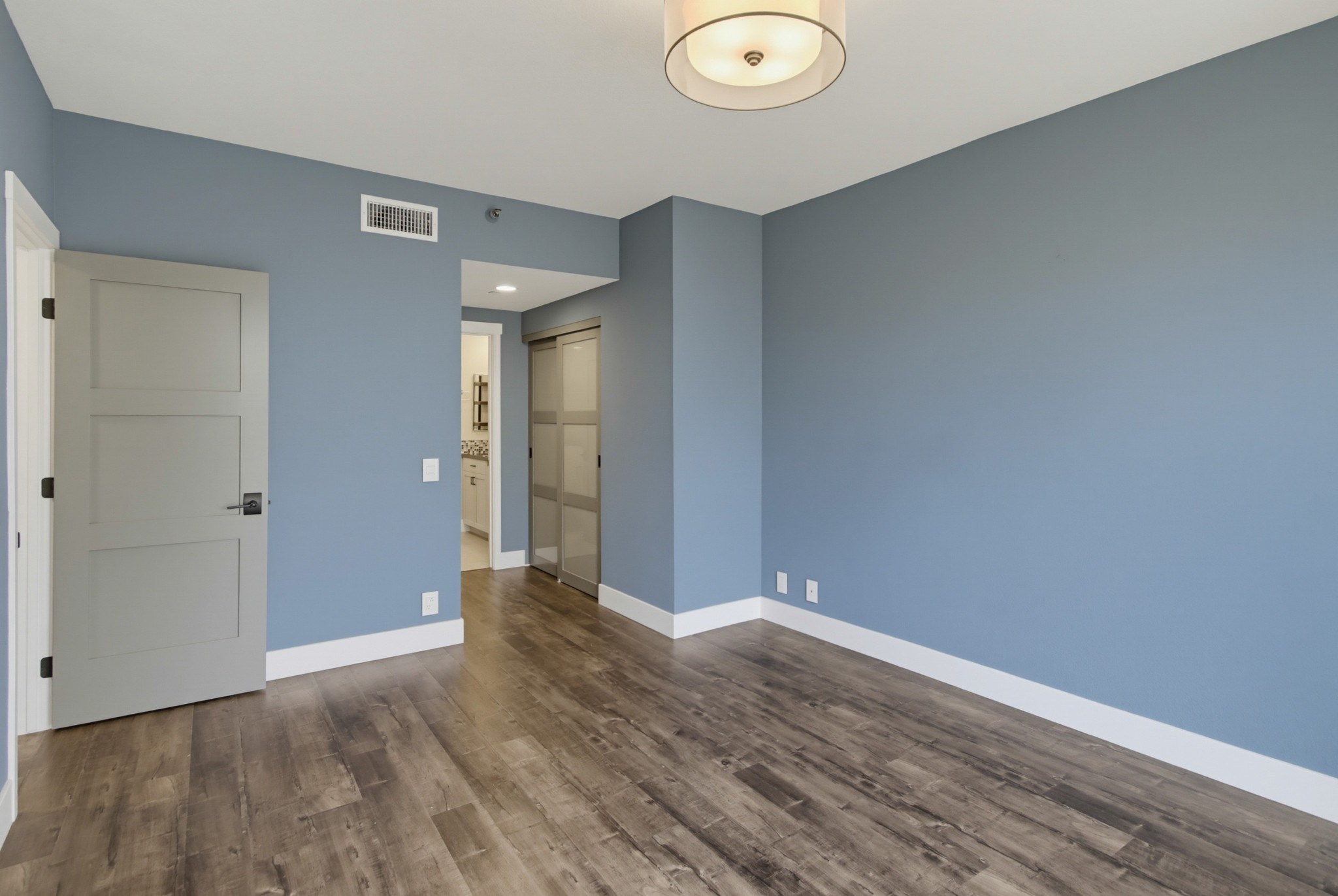 Virtual tour photo 39 of 71 for 2770 Second Ave Unit 112