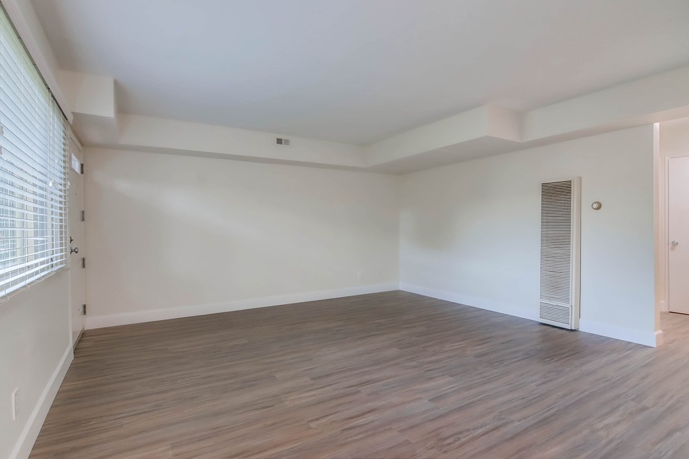 Virtual tour photo 13 of 27 for 2775 A St B