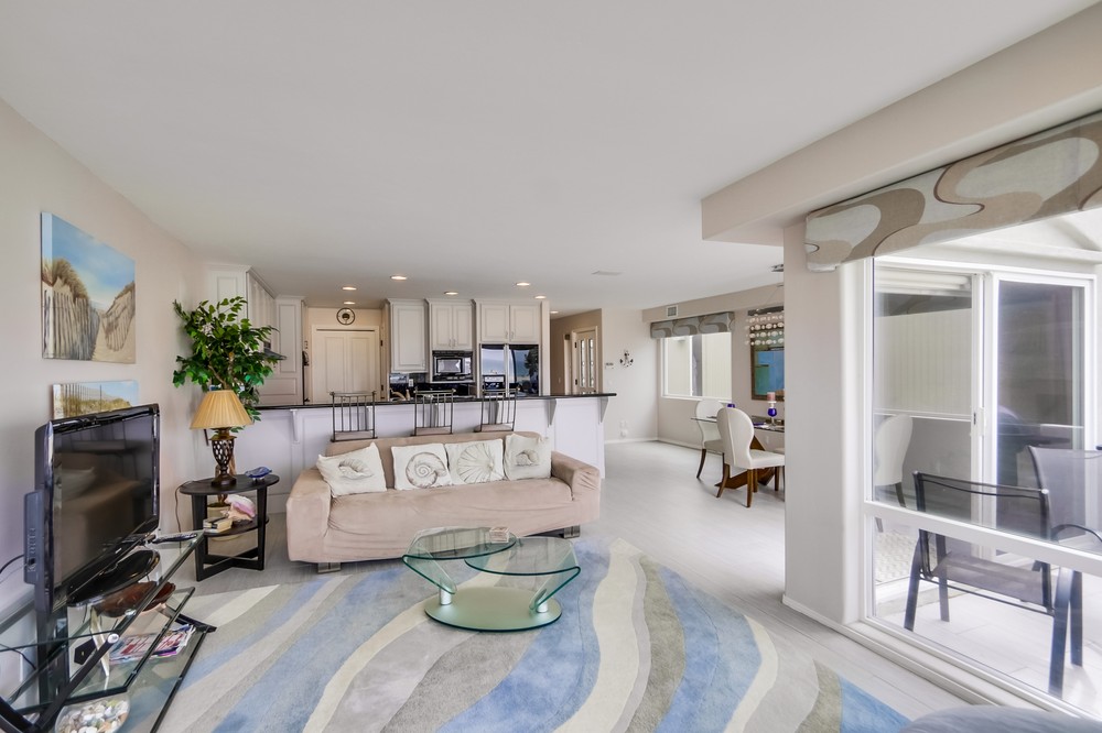 Virtual tour photo 7 of 58 for 2779 Ocean Front Walk