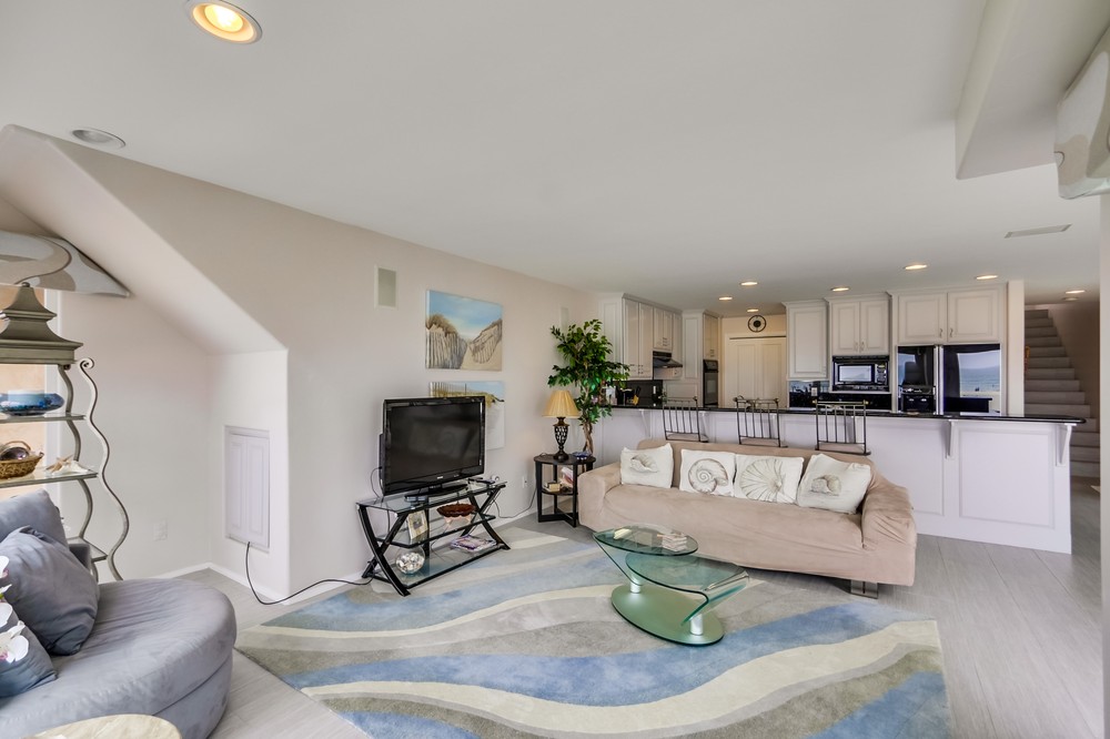 Virtual tour photo 8 of 58 for 2779 Ocean Front Walk