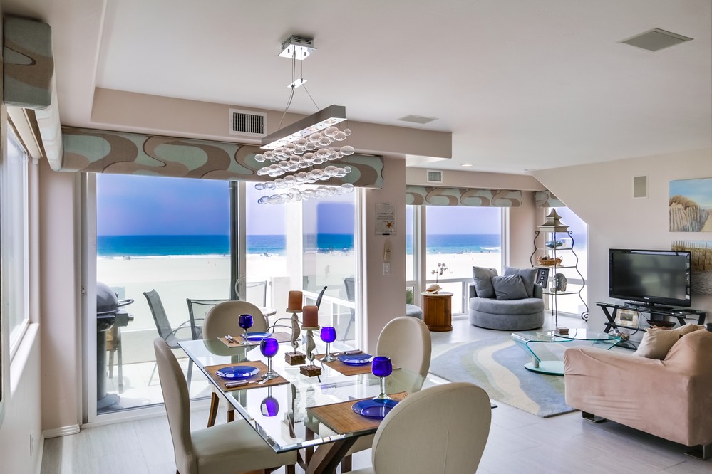Virtual tour photo 10 of 58 for 2779 Ocean Front Walk
