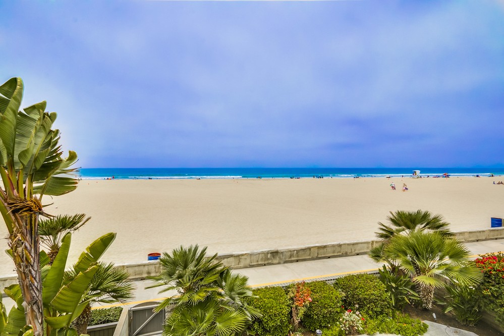 Virtual tour photo 29 of 58 for 2779 Ocean Front Walk