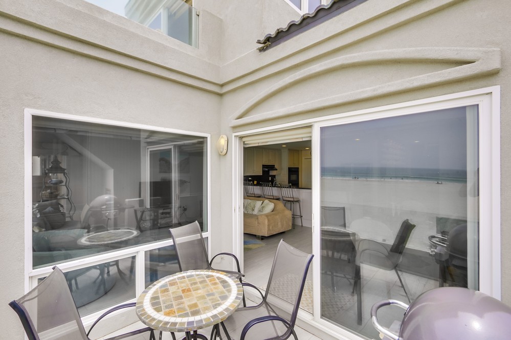 Virtual tour photo 30 of 58 for 2779 Ocean Front Walk