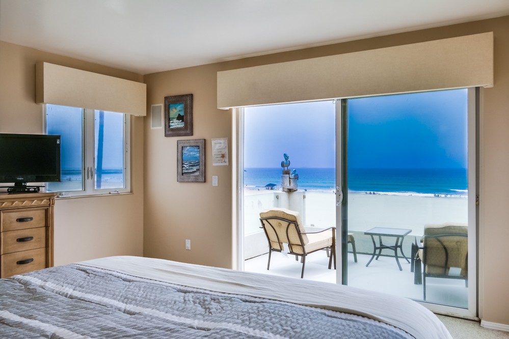 Virtual tour photo 34 of 58 for 2779 Ocean Front Walk