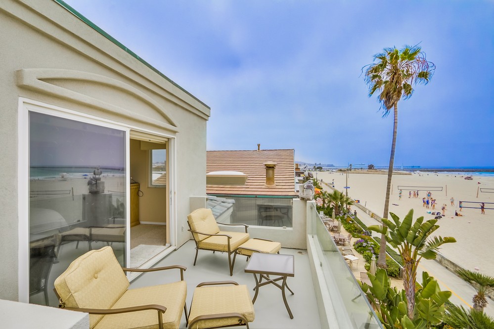 Virtual tour photo 38 of 58 for 2779 Ocean Front Walk