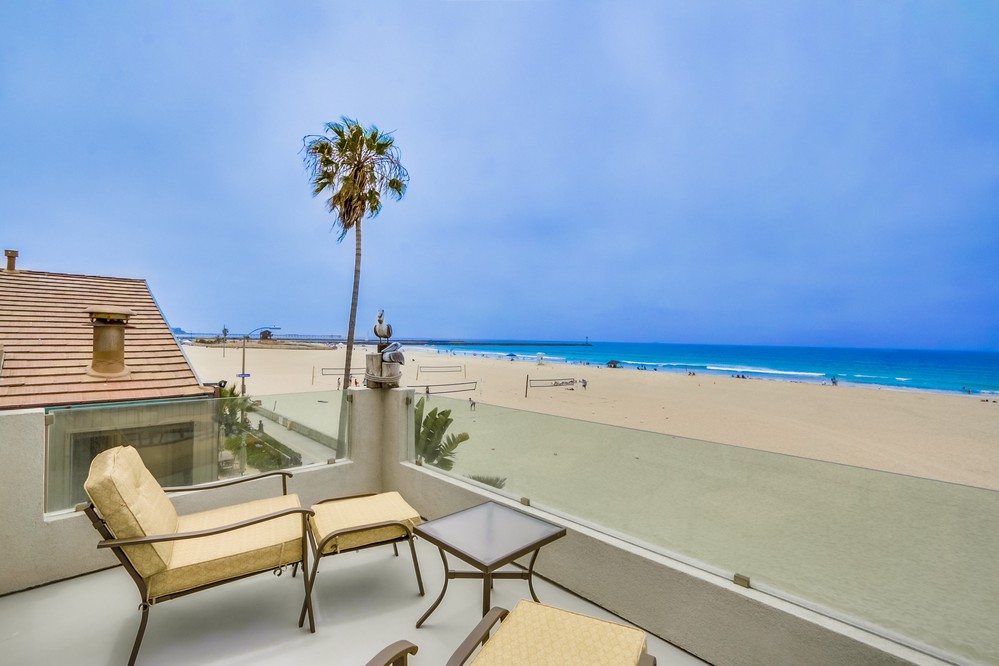 Virtual tour photo 39 of 58 for 2779 Ocean Front Walk
