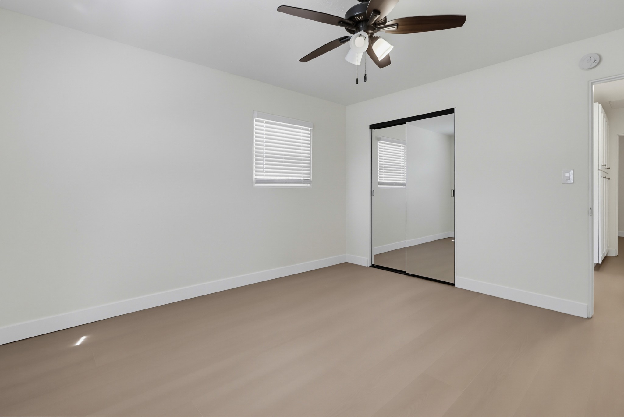 Virtual tour photo 13 of 17 for 278 Daisy Ave