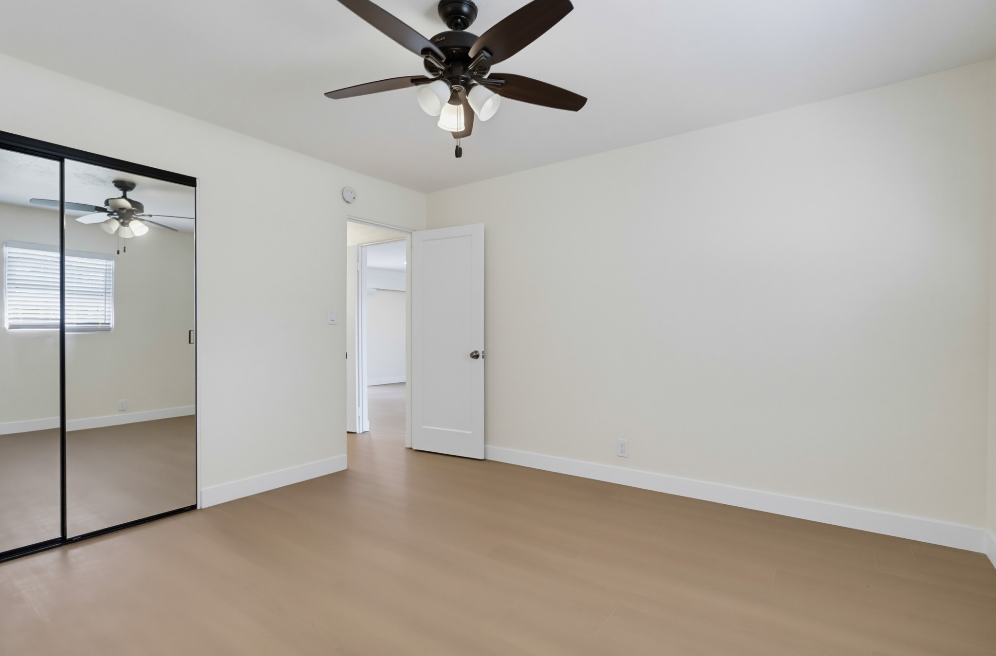 Virtual tour photo 14 of 17 for 278 Daisy Ave