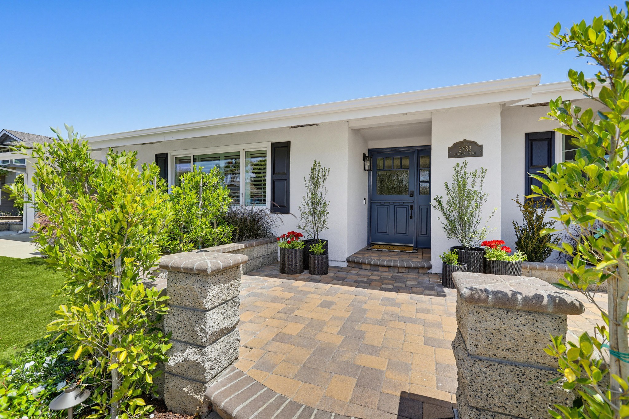 Virtual tour photo 7 of 95 for 2782 Mendoza Dr