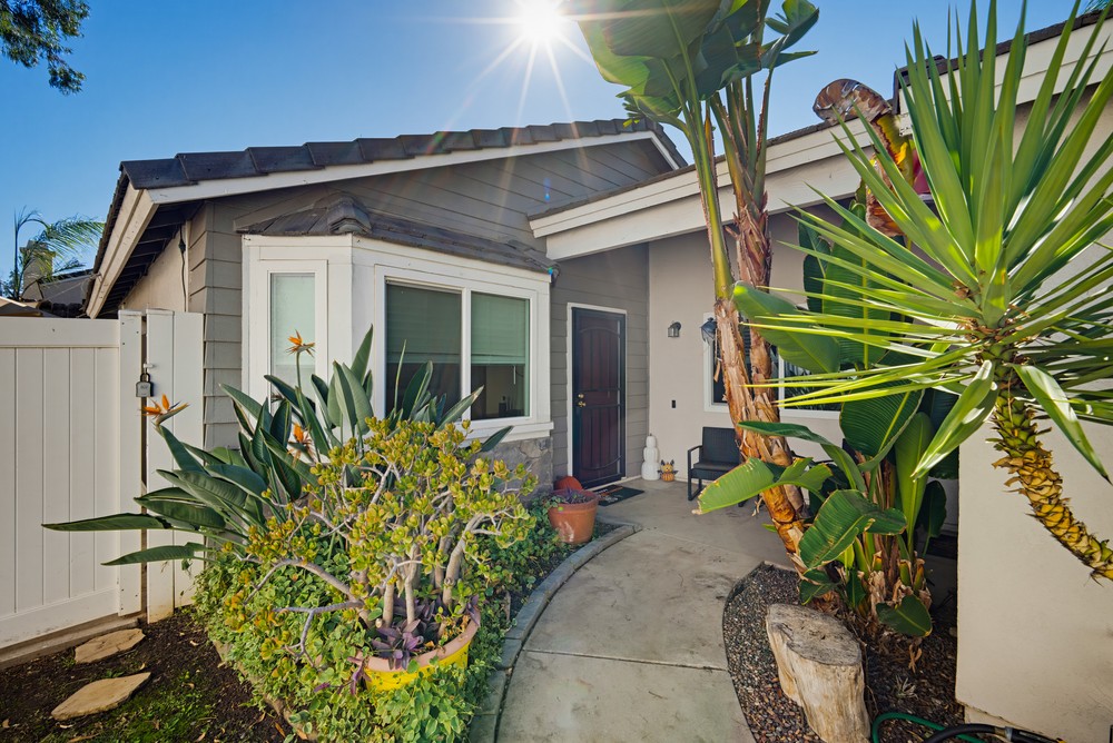 Virtual tour photo 6 of 37 for 27823 Moonridge Dr