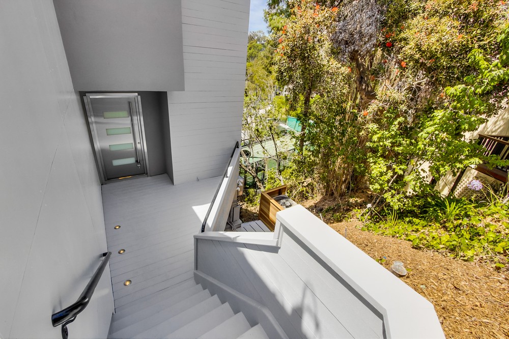 Virtual tour photo 6 of 99 for 2790 Brant Street