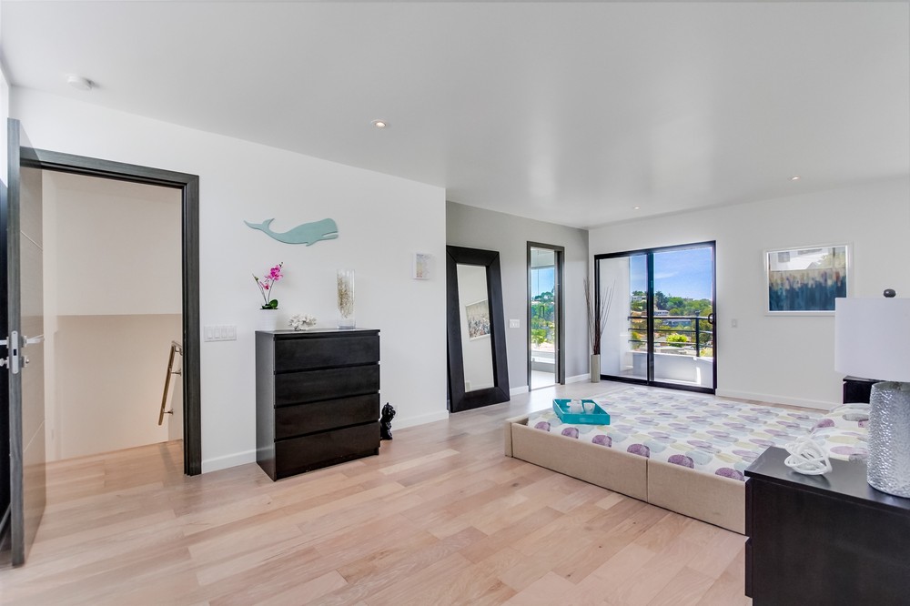 Virtual tour photo 49 of 99 for 2790 Brant Street