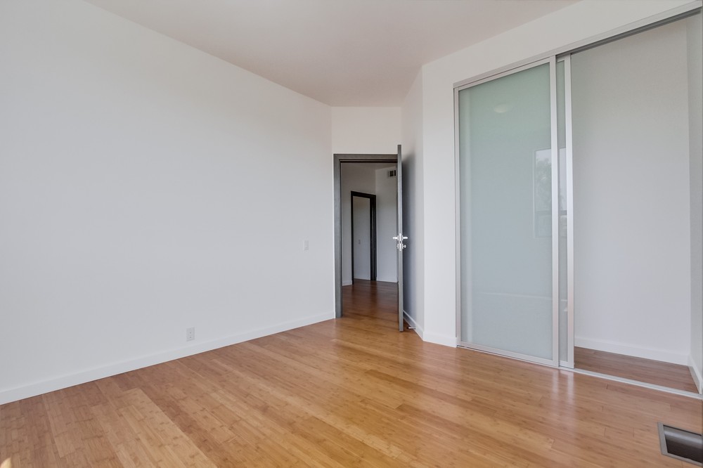 Virtual tour photo 76 of 99 for 2790 Brant Street