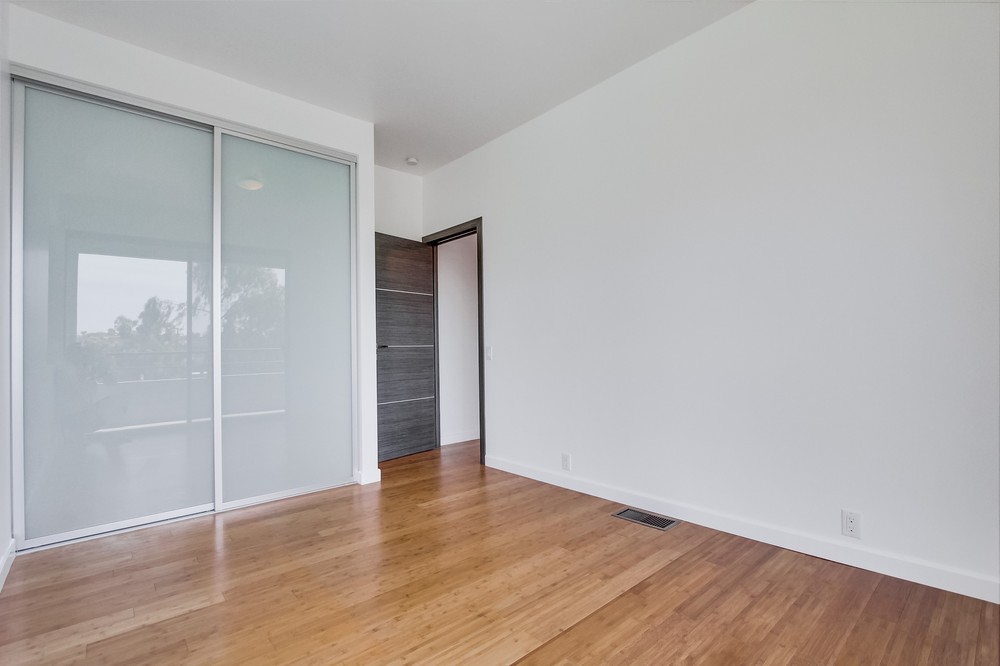 Virtual tour photo 82 of 99 for 2790 Brant Street