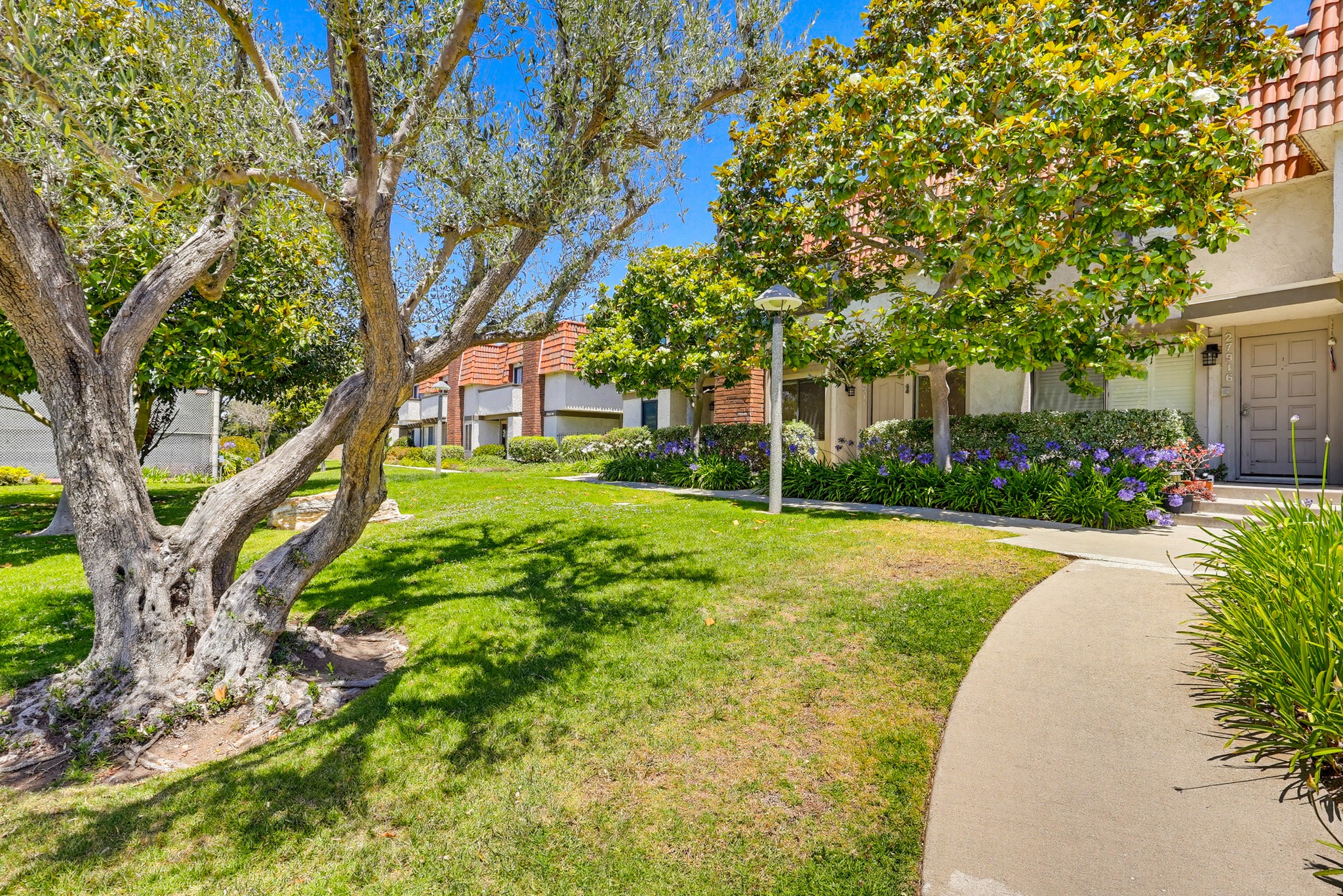 Virtual tour photo 6 of 91 for 27914 Ridgebluff Ct