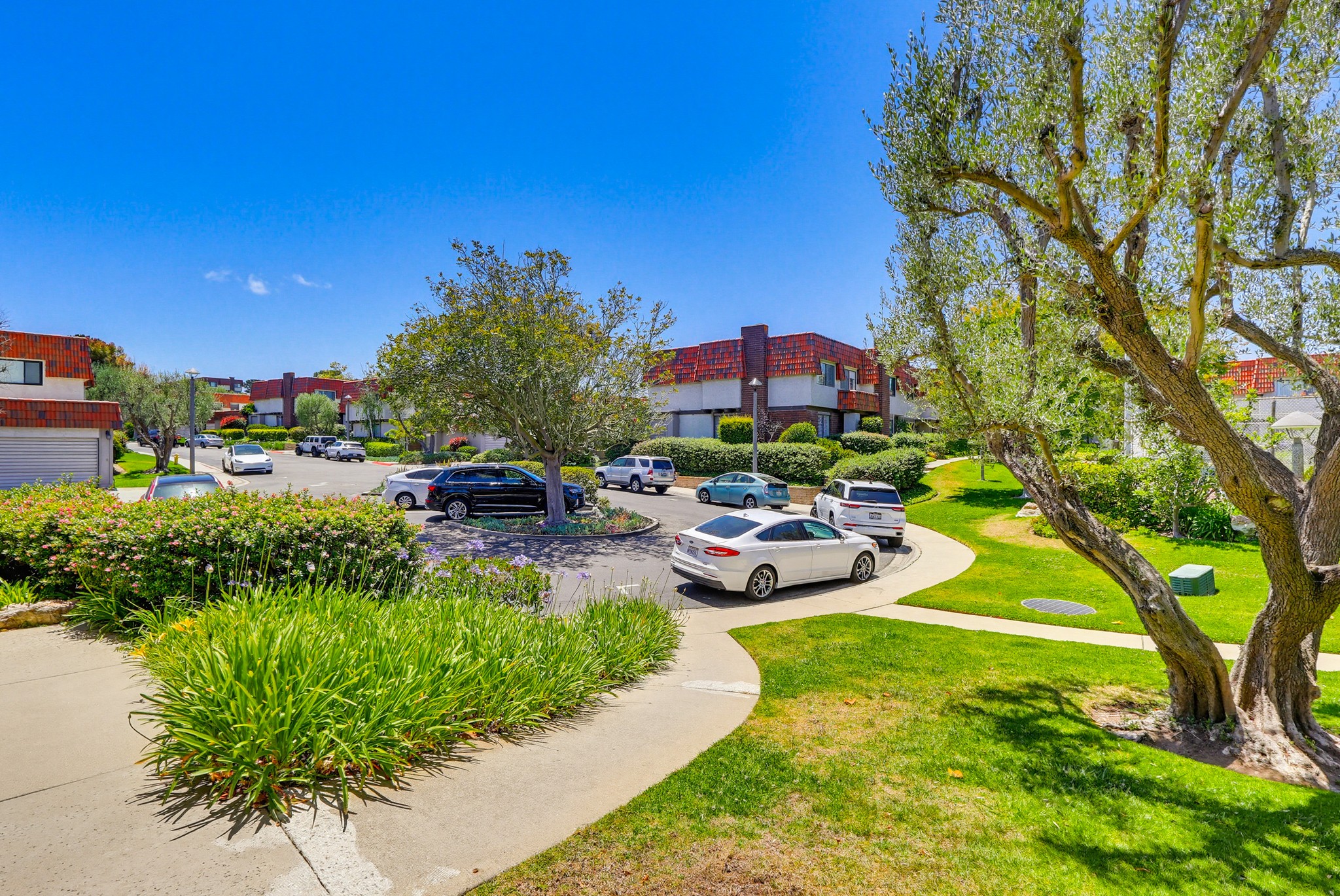 Virtual tour photo 12 of 91 for 27914 Ridgebluff Ct