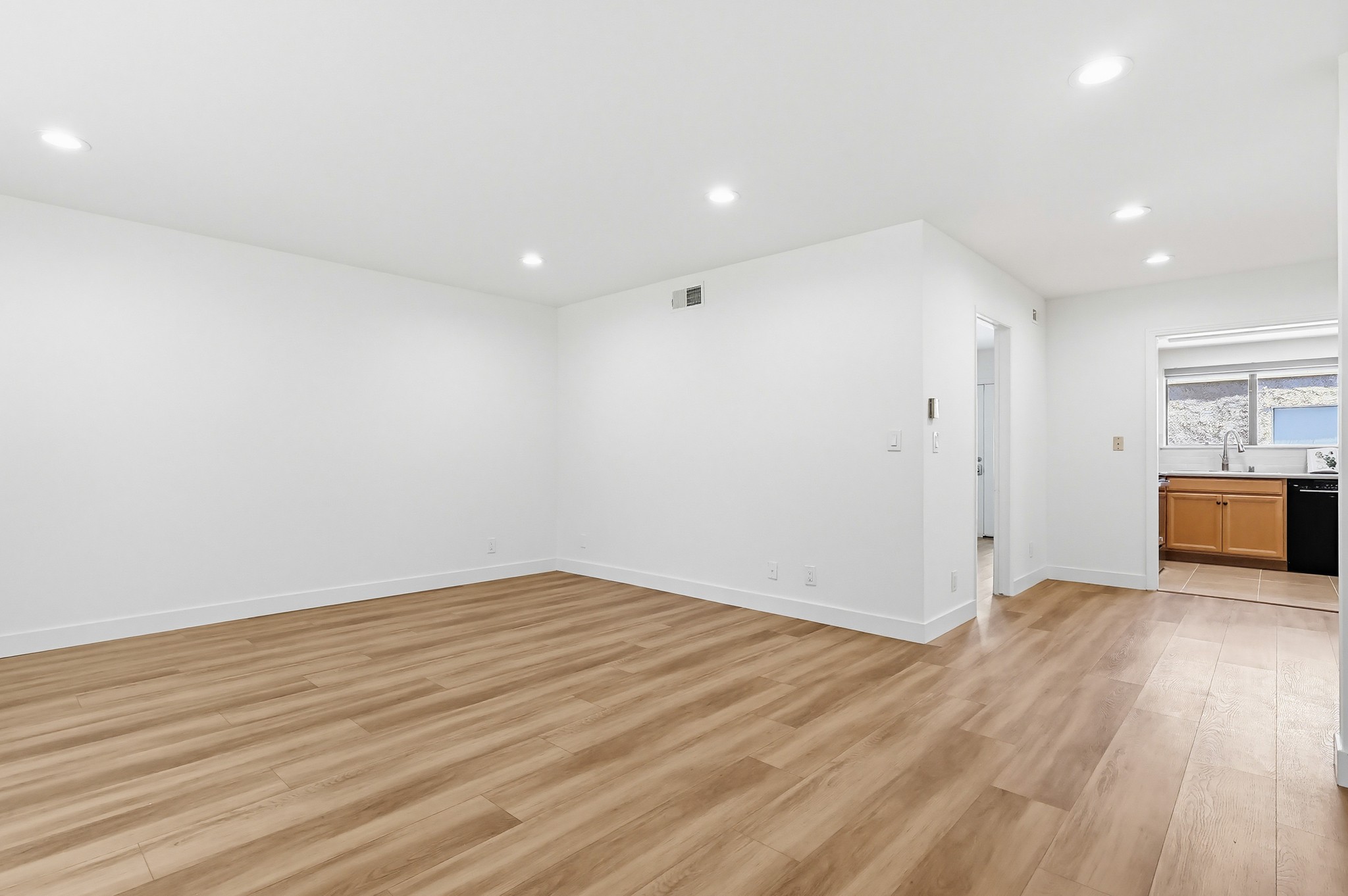 Virtual tour photo 16 of 91 for 27914 Ridgebluff Ct