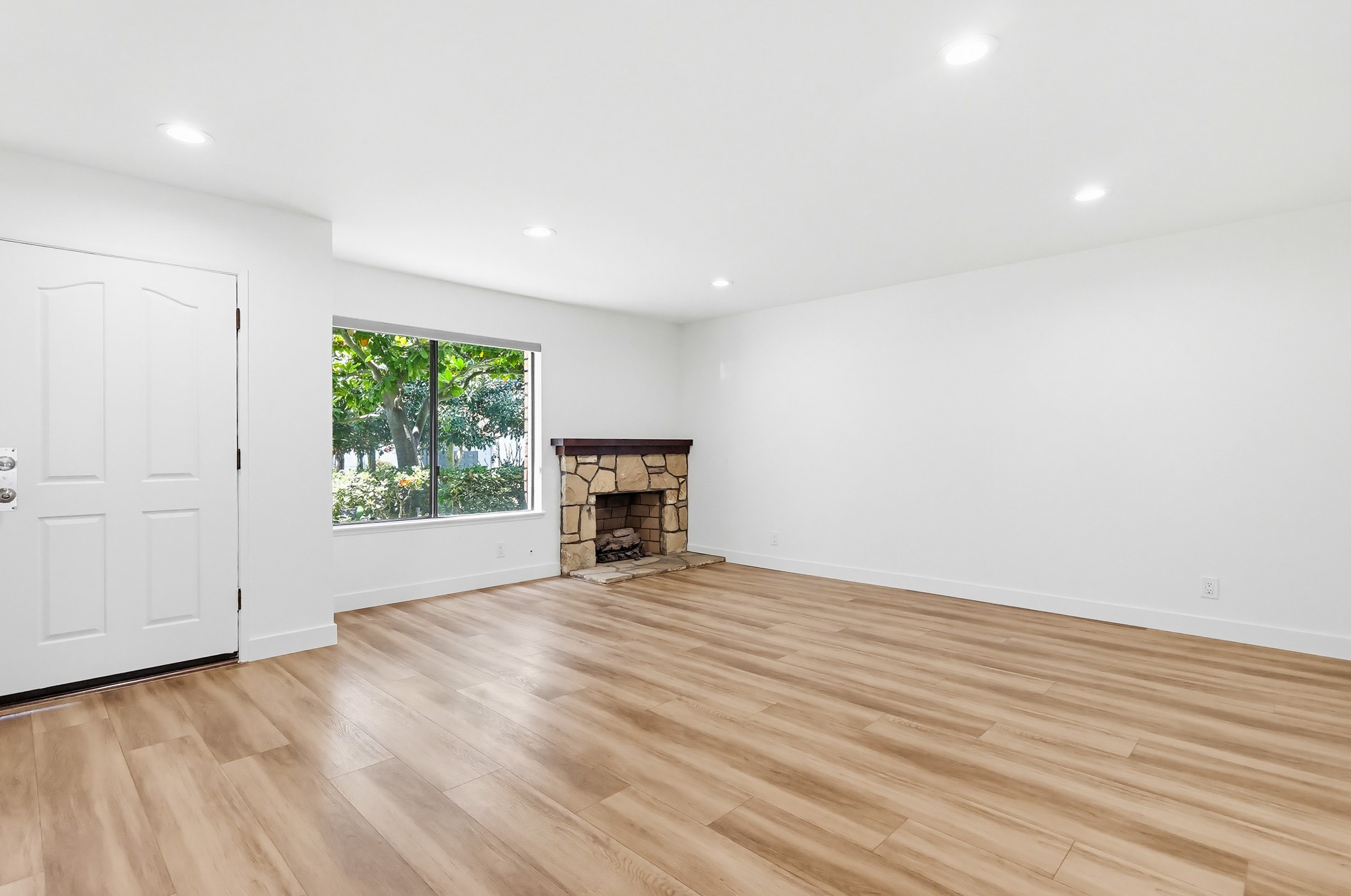 Virtual tour photo 17 of 91 for 27914 Ridgebluff Ct
