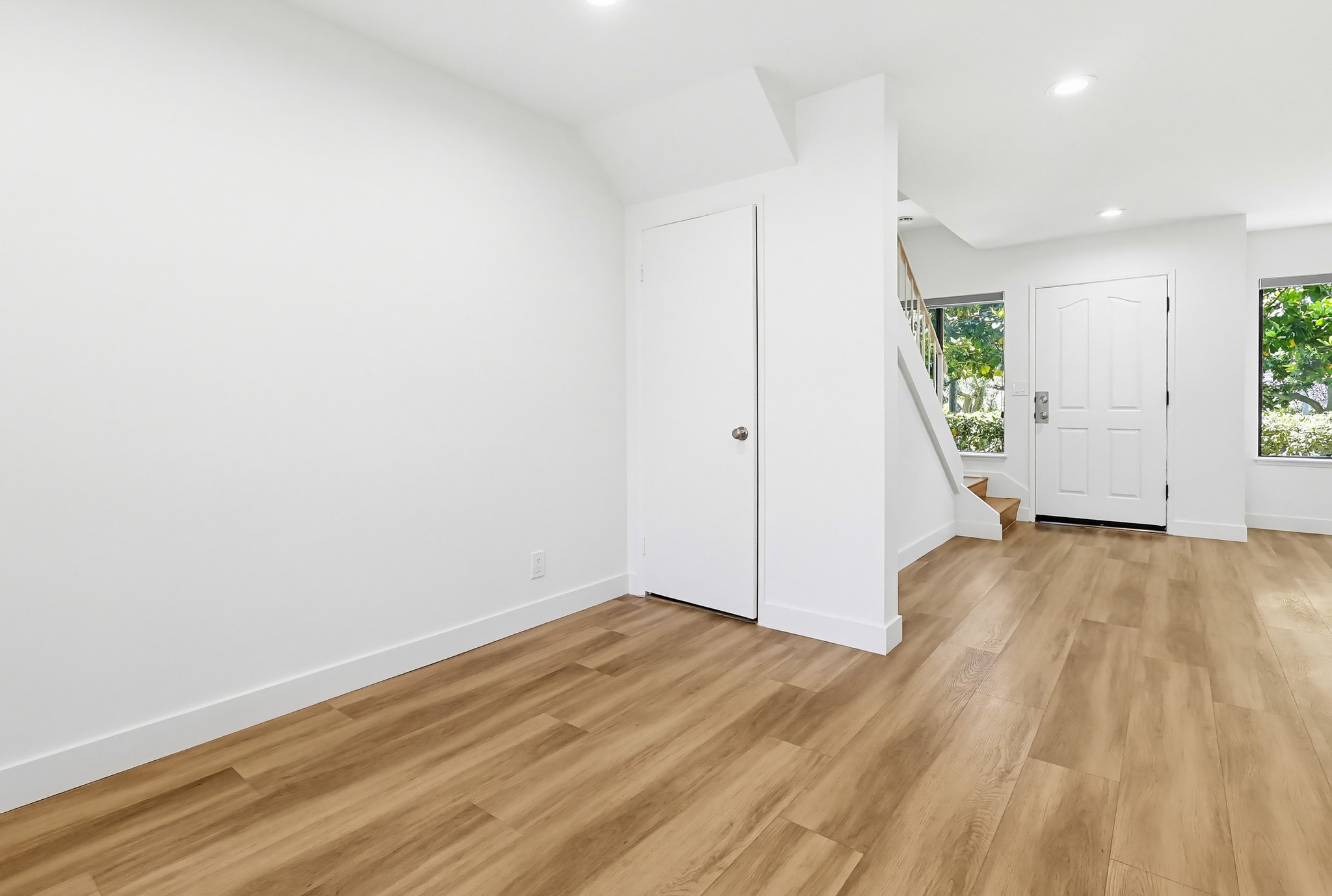 Virtual tour photo 23 of 91 for 27914 Ridgebluff Ct