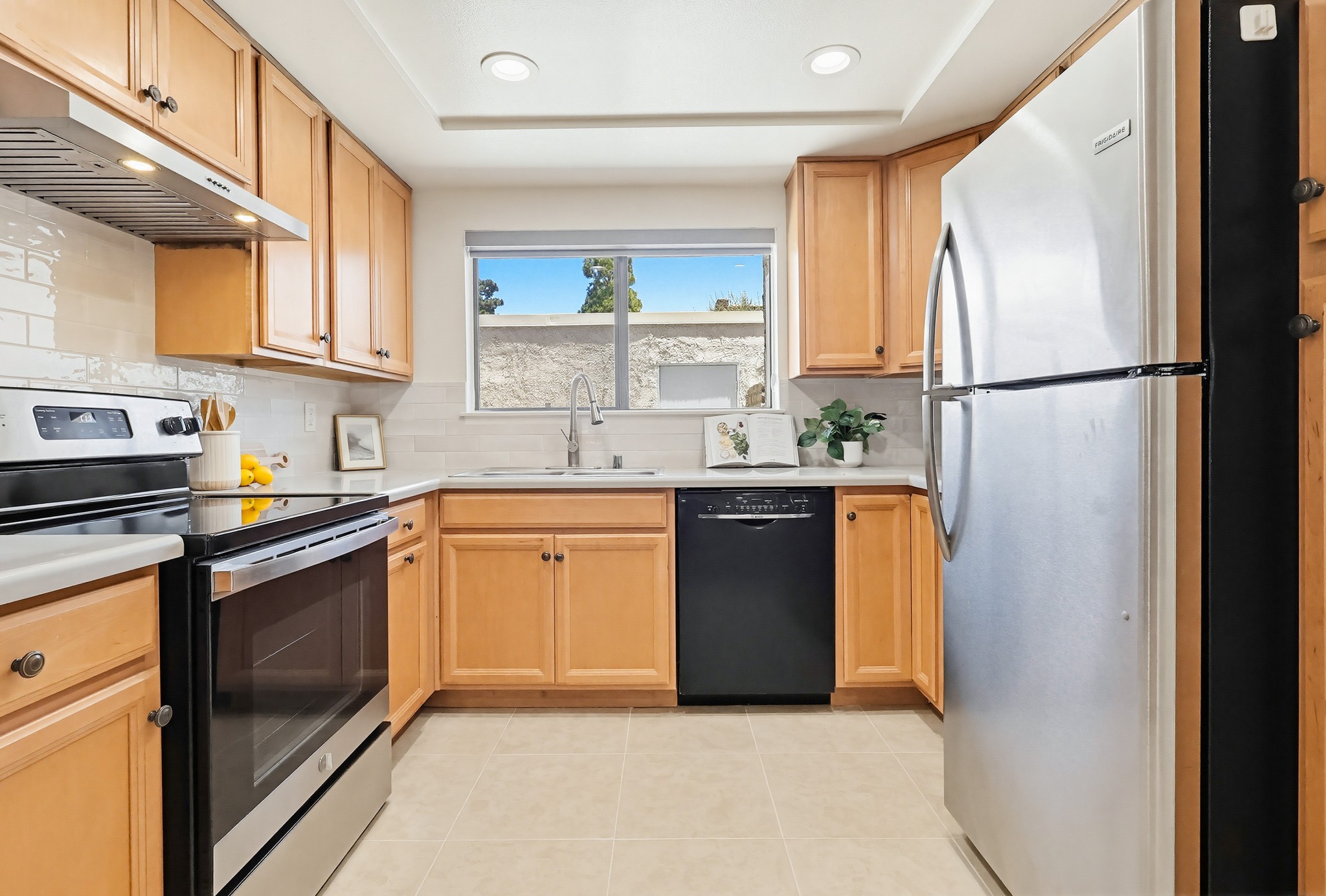 Virtual tour photo 25 of 91 for 27914 Ridgebluff Ct