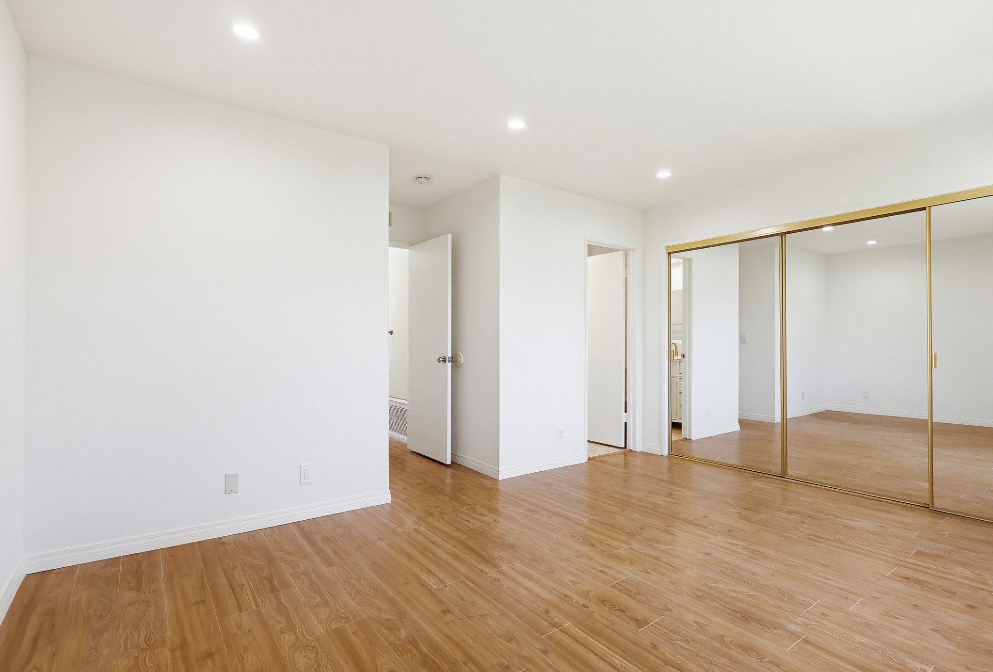 Virtual tour photo 58 of 91 for 27914 Ridgebluff Ct