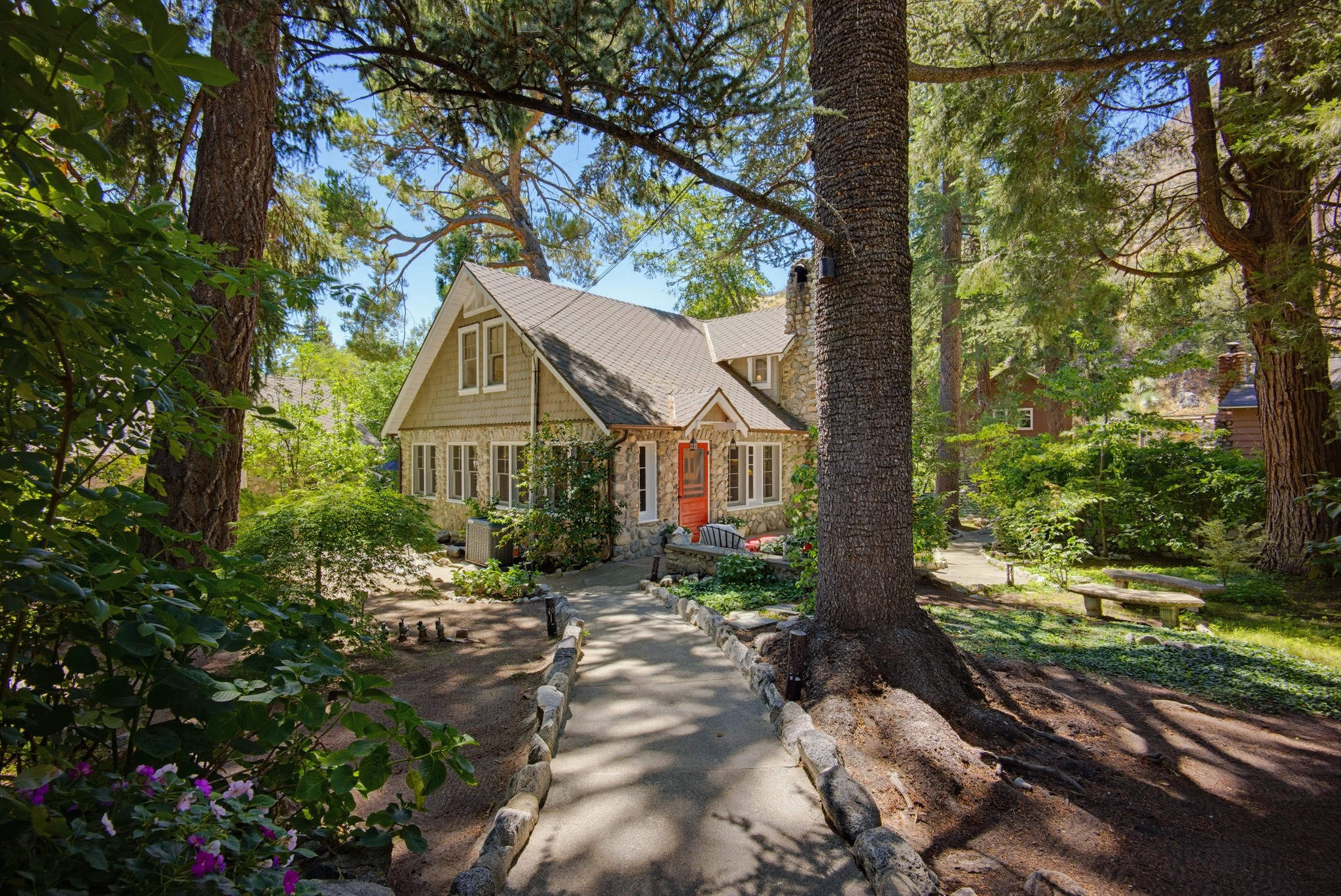Virtual tour photo 3 of 67 for 28 Bear Dr
