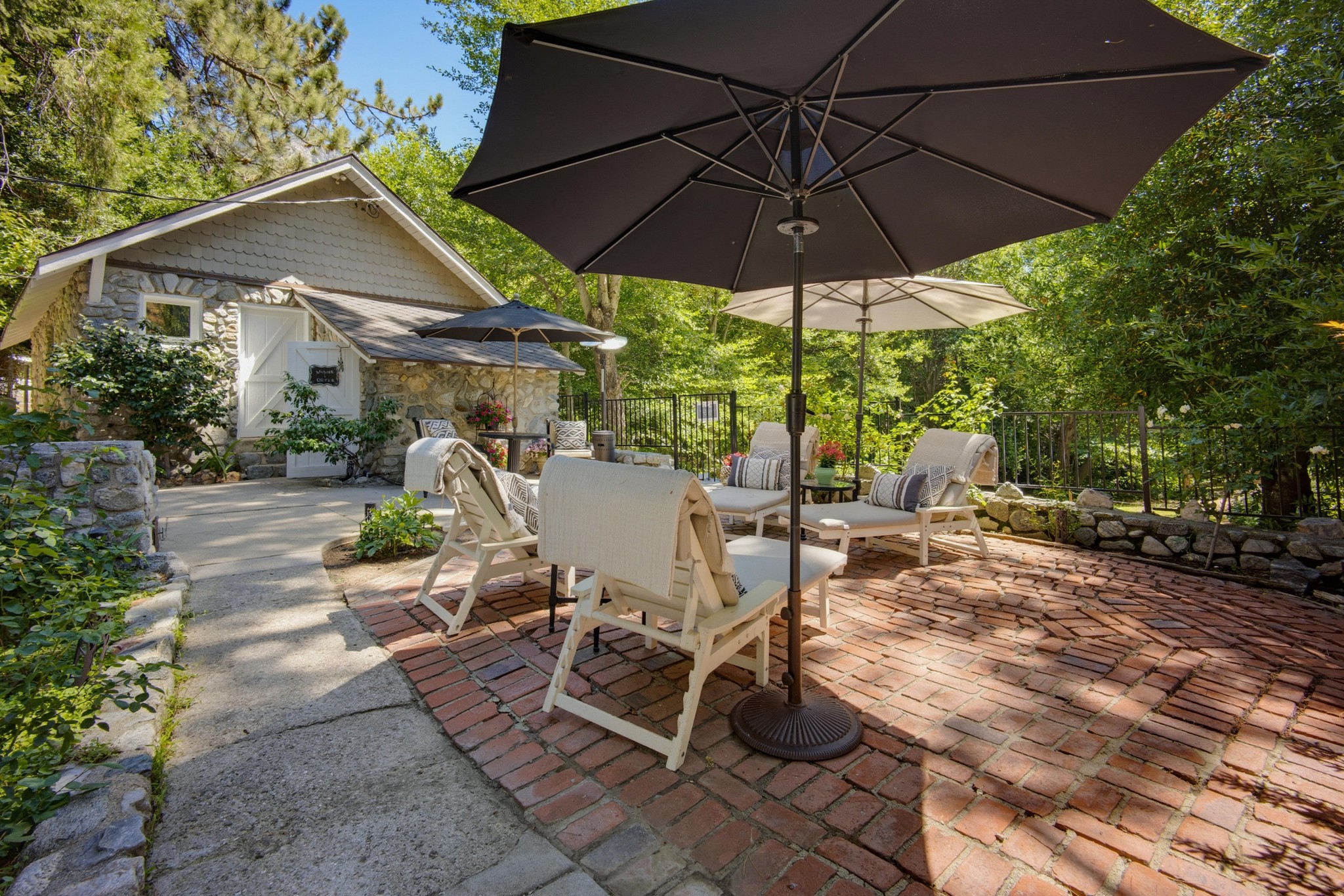 Virtual tour photo 14 of 67 for 28 Bear Dr