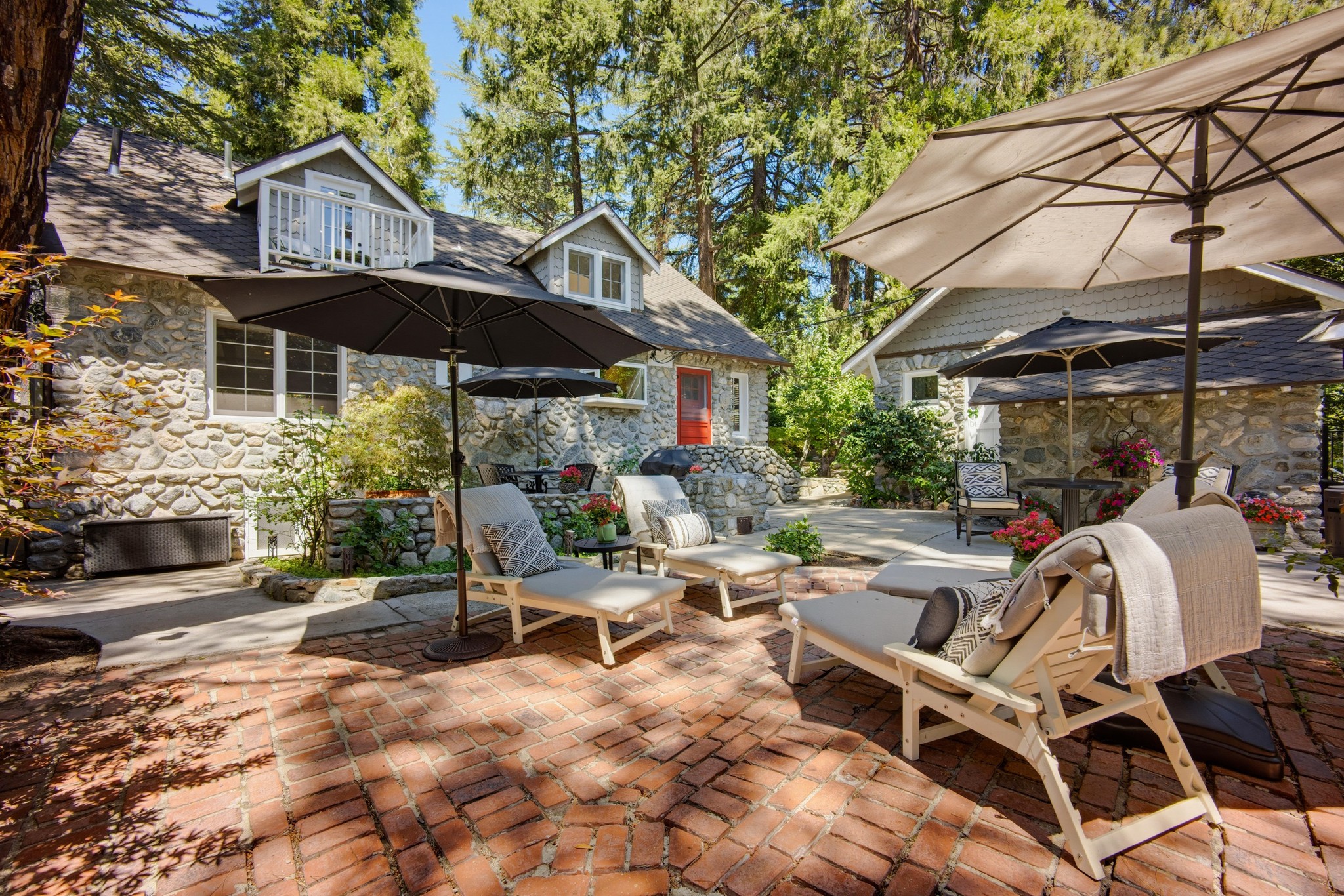 Virtual tour photo 15 of 67 for 28 Bear Dr