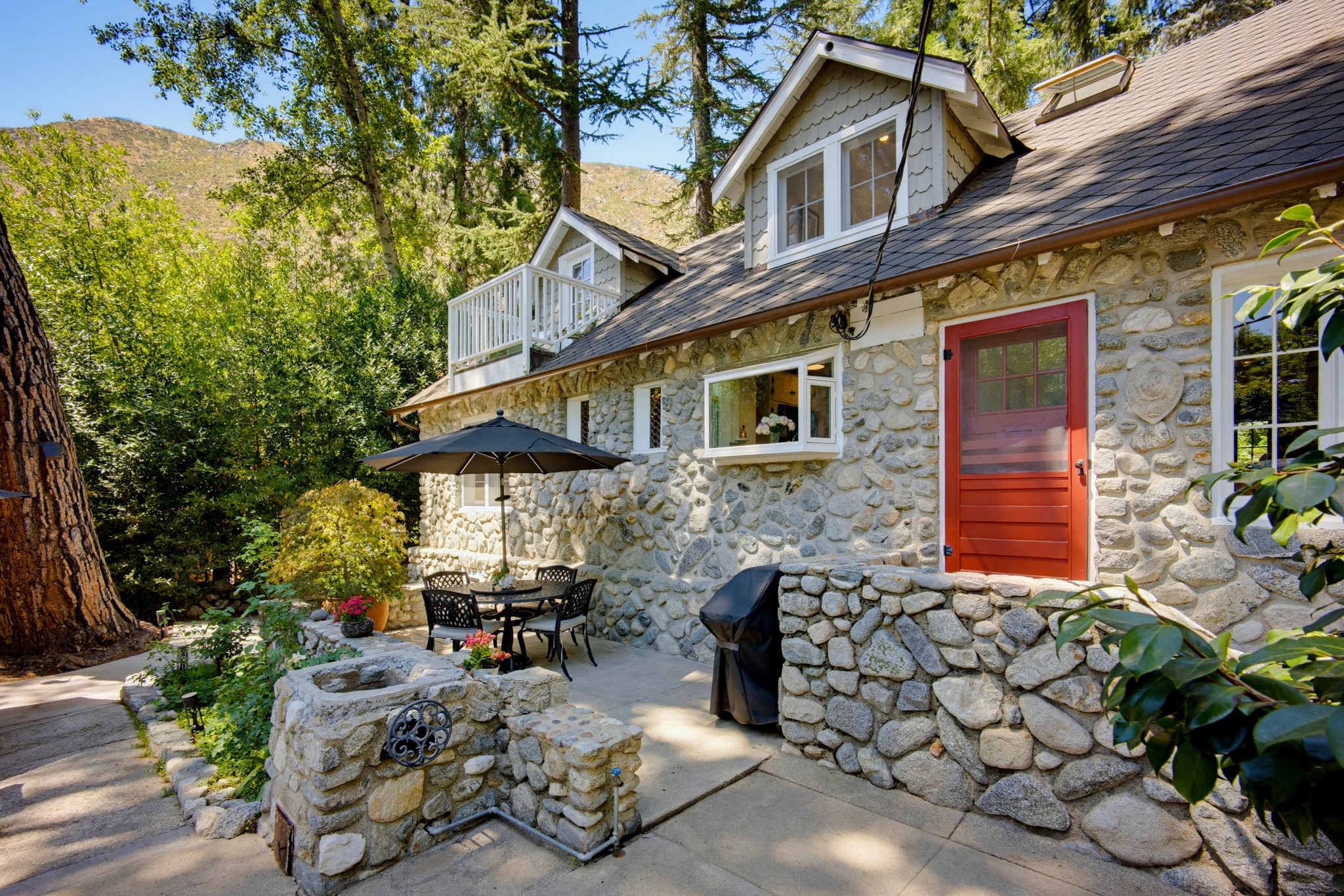Virtual tour photo 17 of 67 for 28 Bear Dr