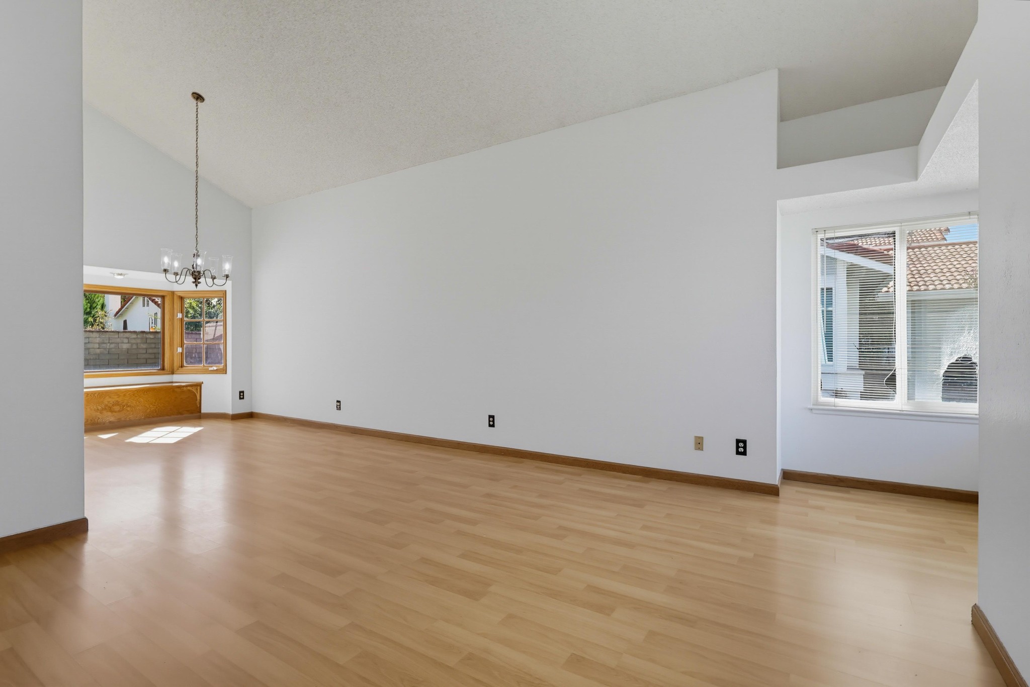 Virtual tour photo 6 of 70 for 28006 Sturbridge Dr
