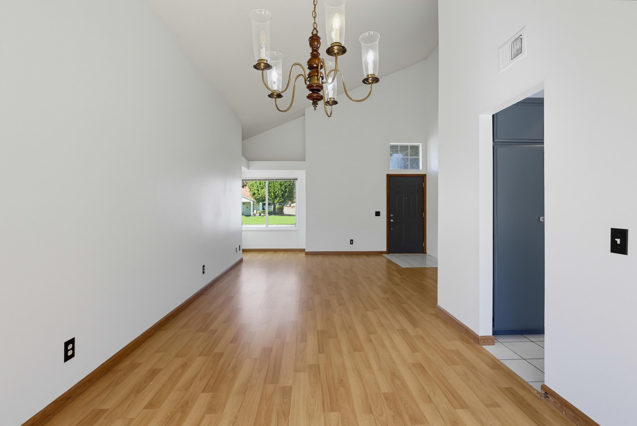 Virtual tour photo 14 of 70 for 28006 Sturbridge Dr