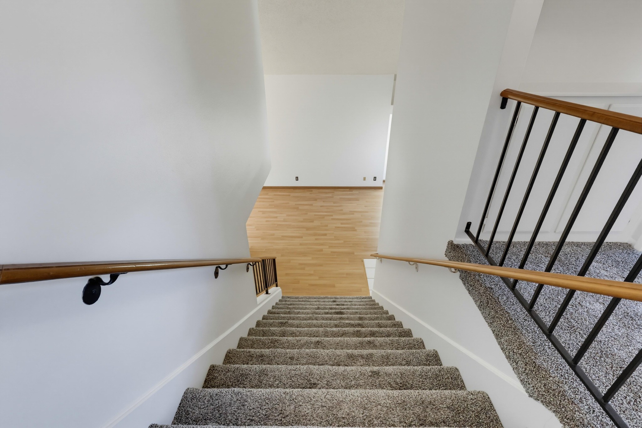 Virtual tour photo 28 of 70 for 28006 Sturbridge Dr