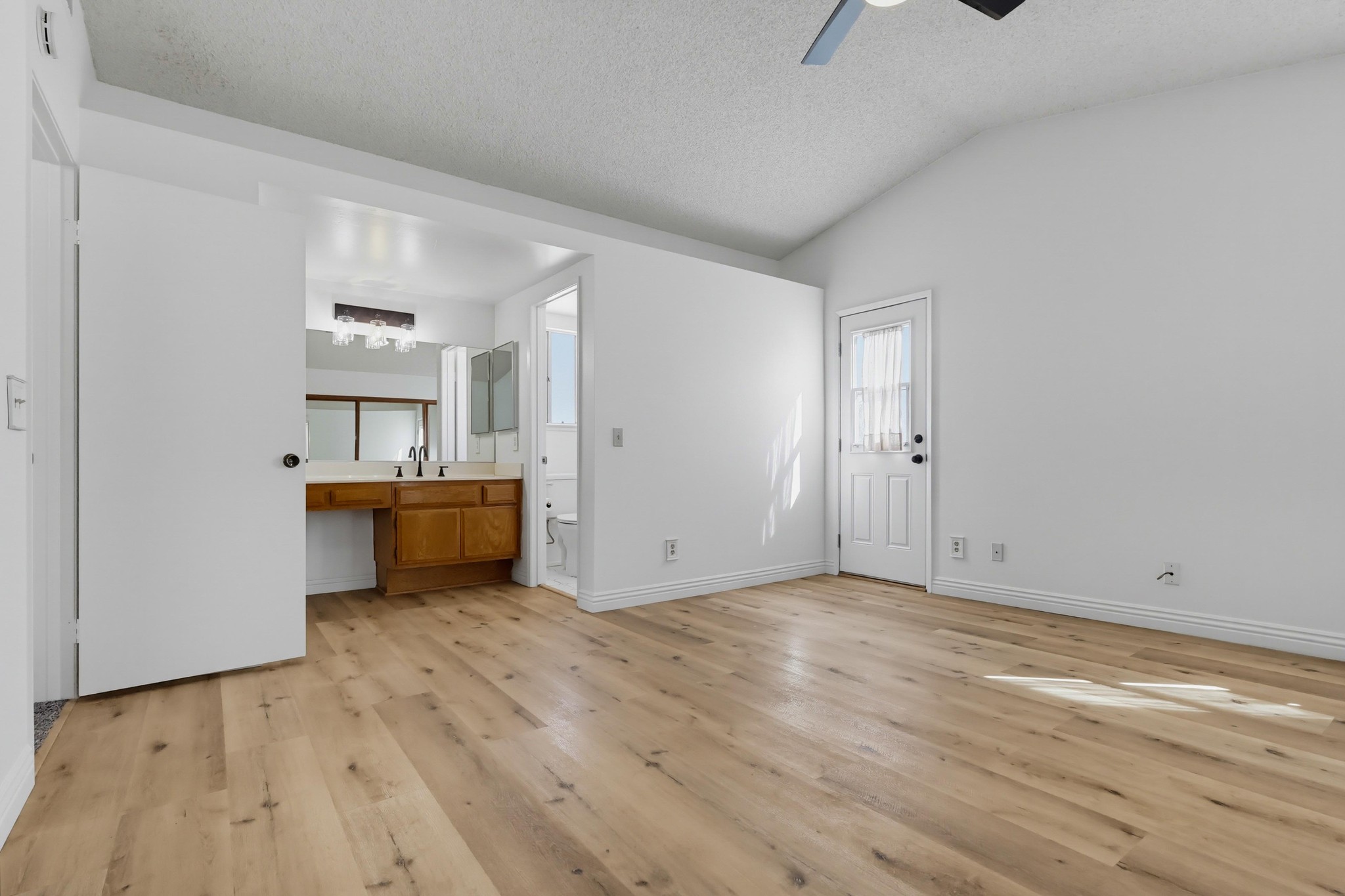 Virtual tour photo 43 of 70 for 28006 Sturbridge Dr