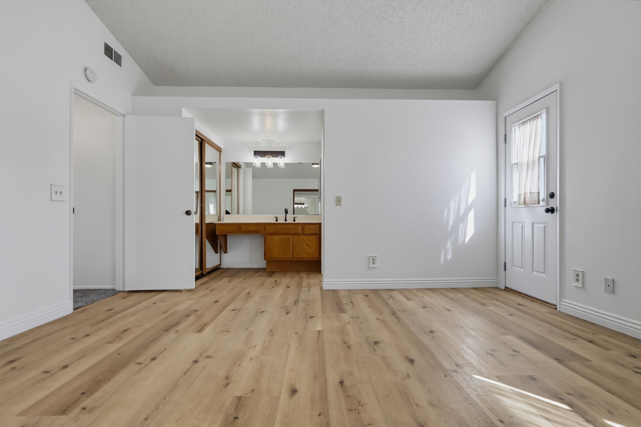 Virtual tour photo 44 of 70 for 28006 Sturbridge Dr