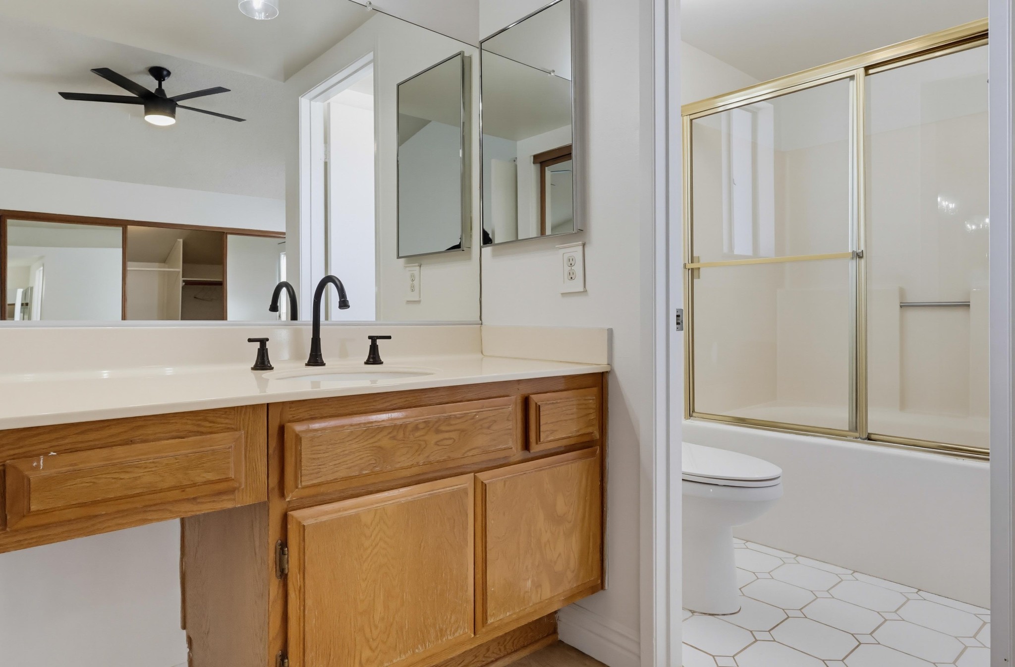 Virtual tour photo 49 of 70 for 28006 Sturbridge Dr