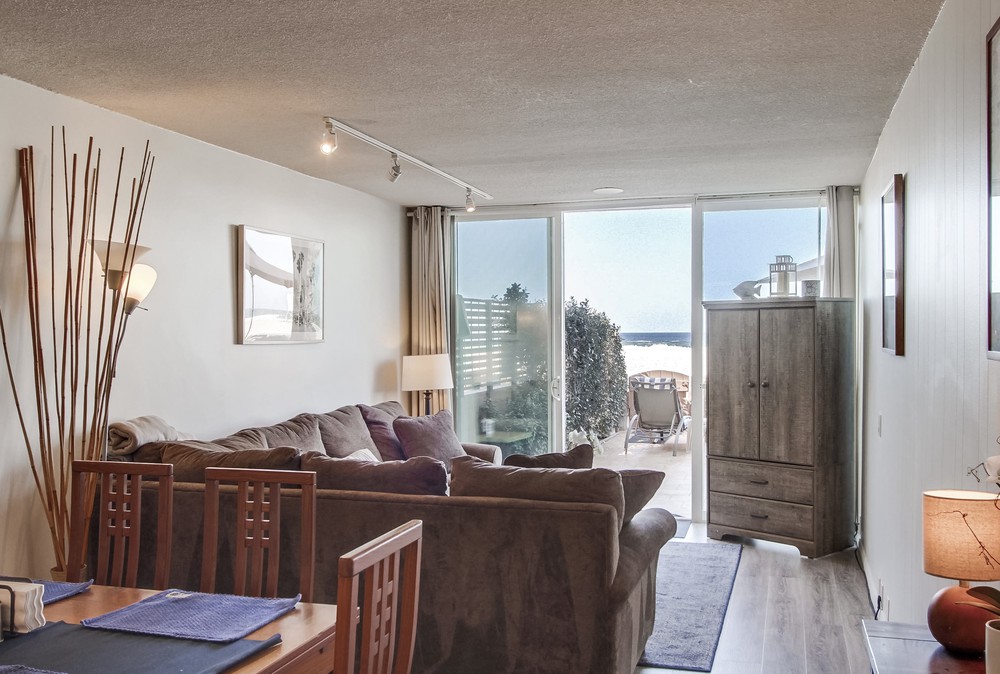 Virtual tour photo 17 of 72 for 2801 Ocean Front Walk Unit A & B