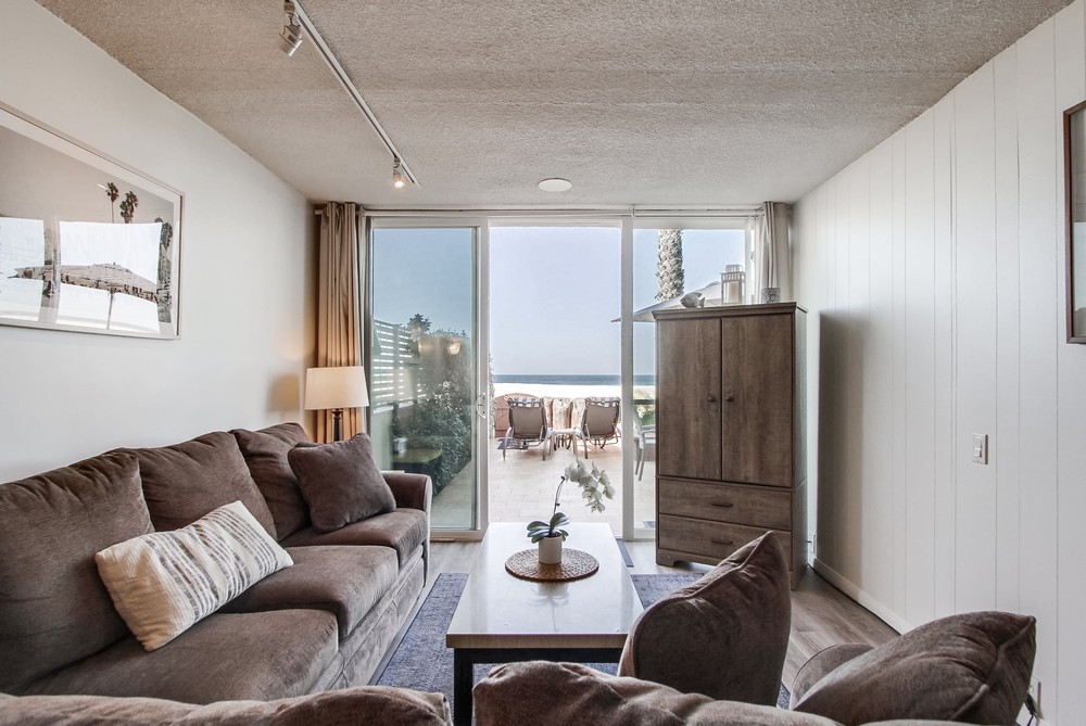Virtual tour photo 19 of 72 for 2801 Ocean Front Walk Unit A & B