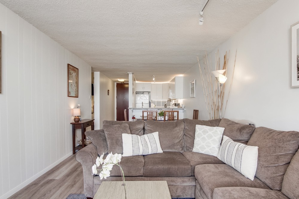 Virtual tour photo 24 of 72 for 2801 Ocean Front Walk Unit A & B