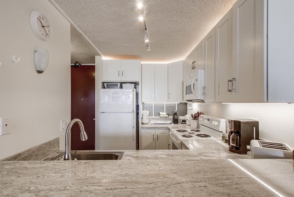 Virtual tour photo 30 of 72 for 2801 Ocean Front Walk Unit A & B