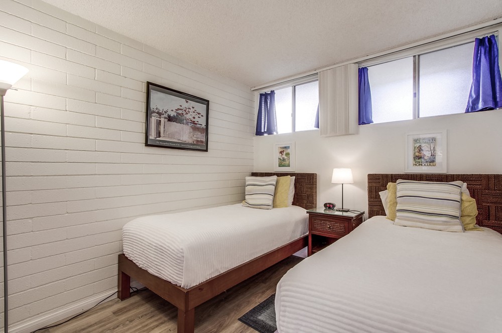Virtual tour photo 36 of 72 for 2801 Ocean Front Walk Unit A & B