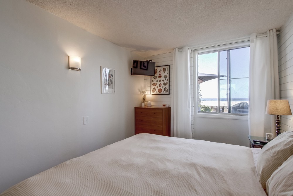 Virtual tour photo 40 of 72 for 2801 Ocean Front Walk Unit A & B