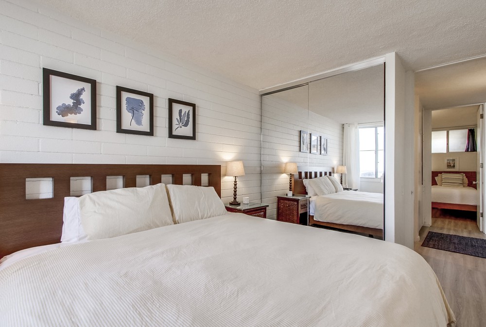Virtual tour photo 42 of 72 for 2801 Ocean Front Walk Unit A & B