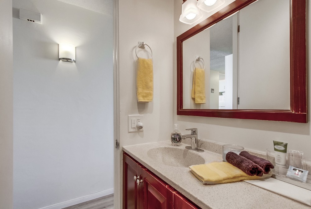 Virtual tour photo 46 of 72 for 2801 Ocean Front Walk Unit A & B
