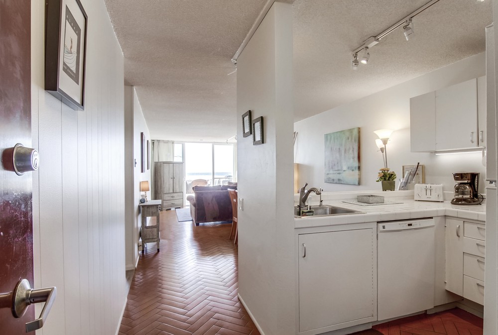 Virtual tour photo 57 of 72 for 2801 Ocean Front Walk Unit A & B