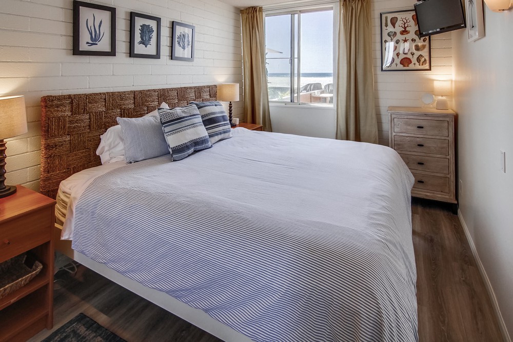 Virtual tour photo 70 of 72 for 2801 Ocean Front Walk Unit A & B